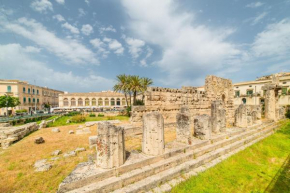 Ortigia and Temple of Apollo Apartments Sirakusa